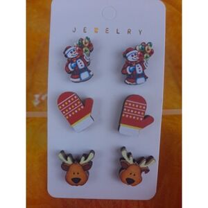New‎ 3 Pack Wooden Stud Earrings Christmas Mittens, Snowmen, Reindeer
